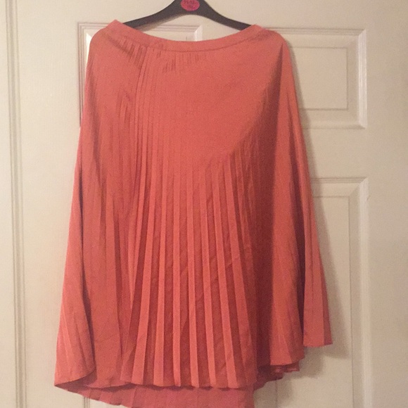 Skirt - Picture 2 of 2